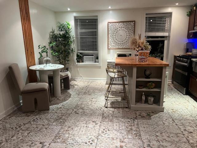 Luxe Brooklyn Getaway Apartment New York Ngoại thất bức ảnh